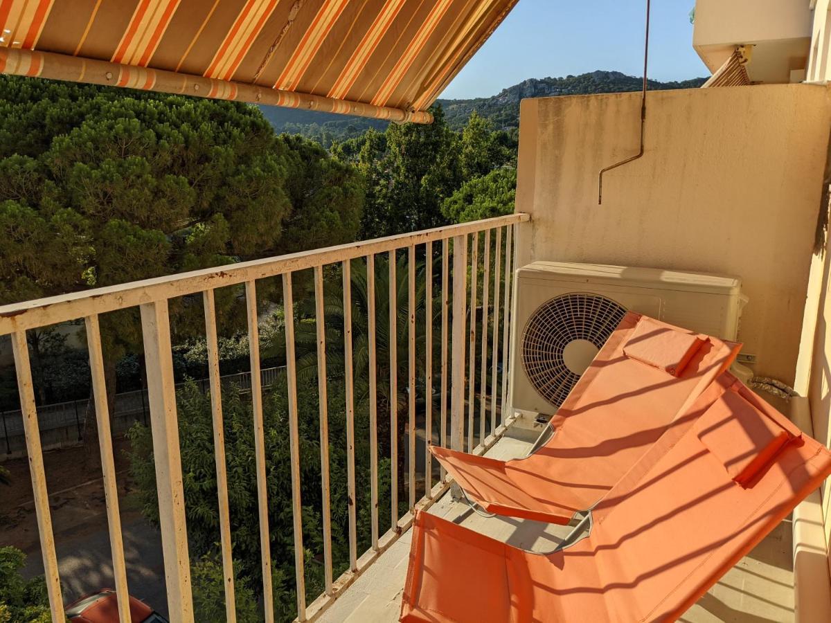 Superbe T2 Proche Des Plages Et Des Commerces Hyères المظهر الخارجي الصورة